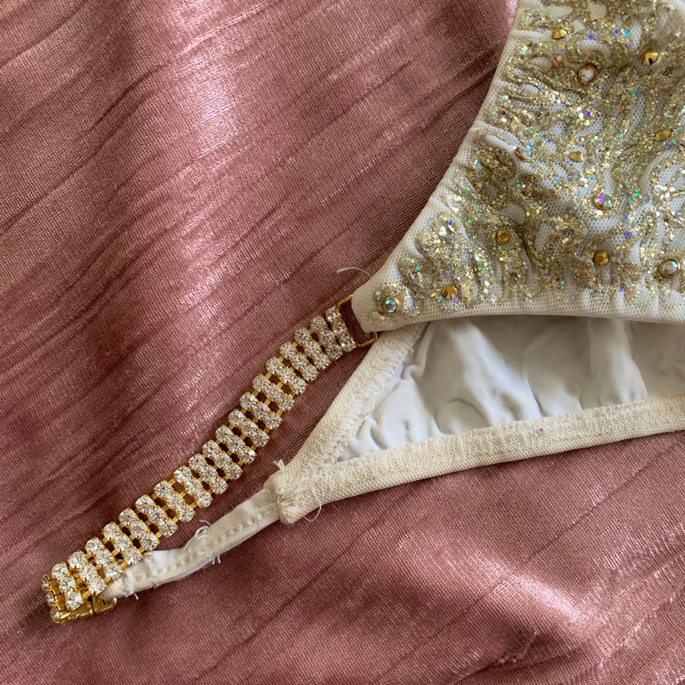 Competition bikini ✨ - Picture 2 of 4